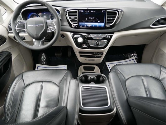2022 Chrysler Pacifica Touring L in Faribault, MN - Owatonna Motor Company