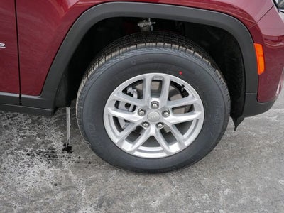 2026 Jeep Grand Cherokee Laredo