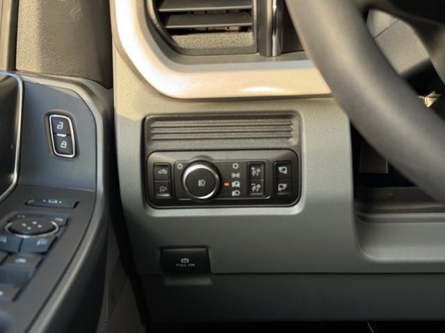 2027 Ford F-350SD XLT