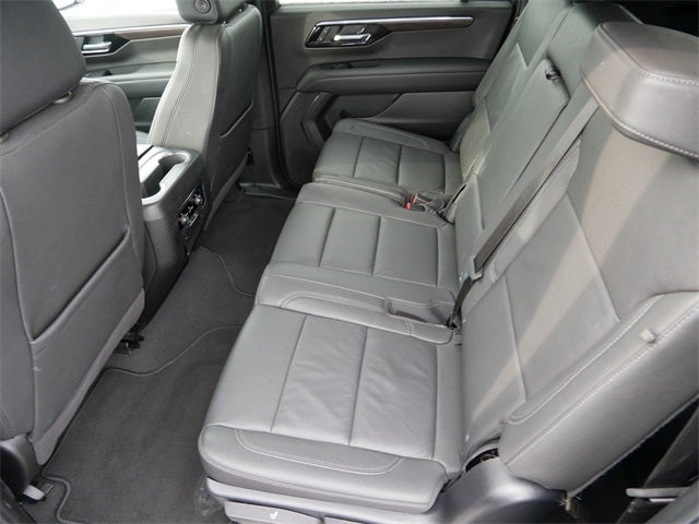 2025 Chevrolet Suburban LT