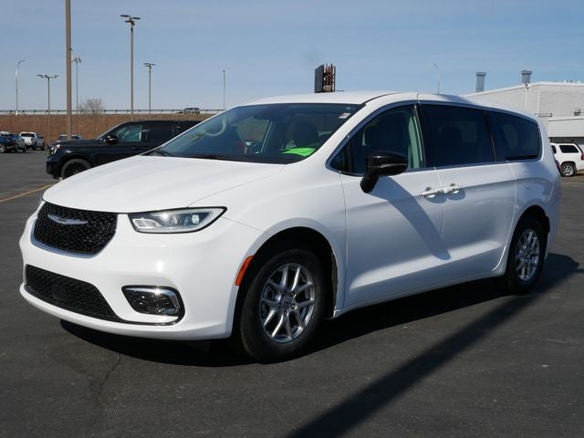 Certified 2024 Chrysler Pacifica Touring L with VIN 2C4RC1BG8RR145417 for sale in Owatonna, Minnesota