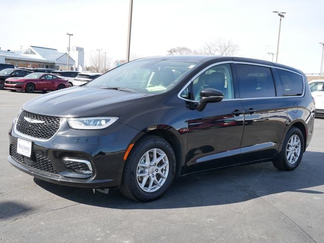 Certified 2024 Chrysler Pacifica Touring L with VIN 2C4RC1BGXRR139103 for sale in Owatonna, Minnesota