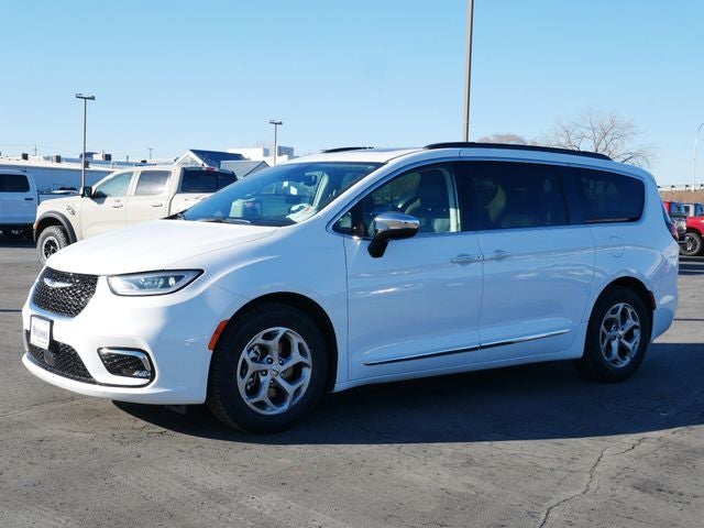 Certified 2023 Chrysler Pacifica Limited with VIN 2C4RC1GG6PR566140 for sale in Owatonna, Minnesota