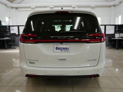 2027 Chrysler Pacifica Limited