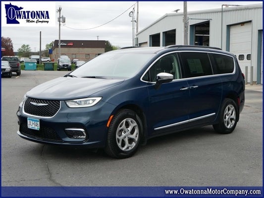 2023 Chrysler Pacifica Limited in Faribault, MN - Owatonna Motor Company