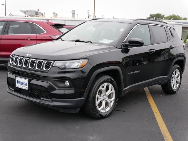 Used 2024 Jeep Compass Latitude with VIN 3C4NJDBN0RT117659 for sale in Owatonna, Minnesota