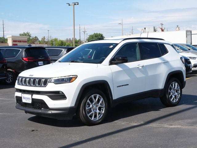 2023 Jeep Compass Latitude Lux